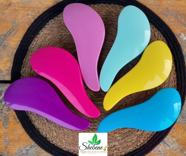 La brosse démêlante 2 en 1